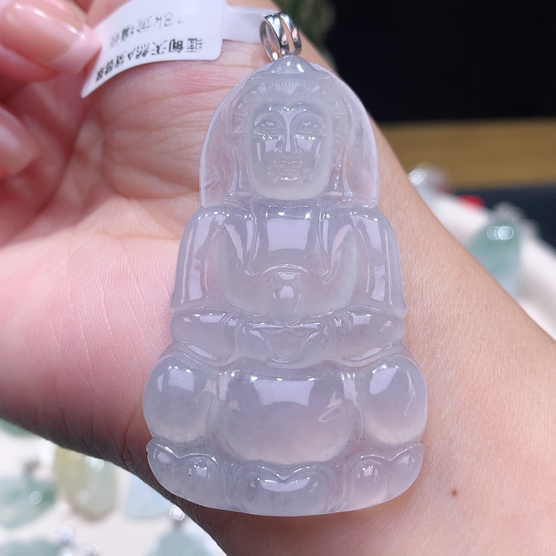 颈饰18K金镶嵌翡翠观音