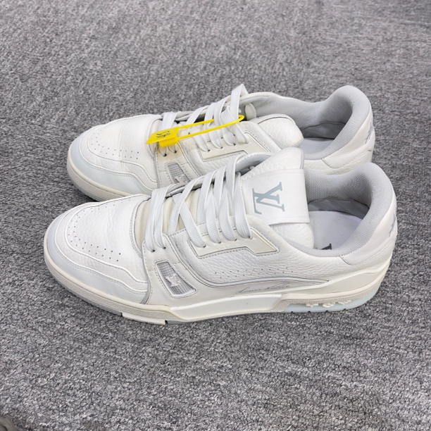 99新 LouisVuitton/路易威登 41.5码 lv 白水泥 板鞋