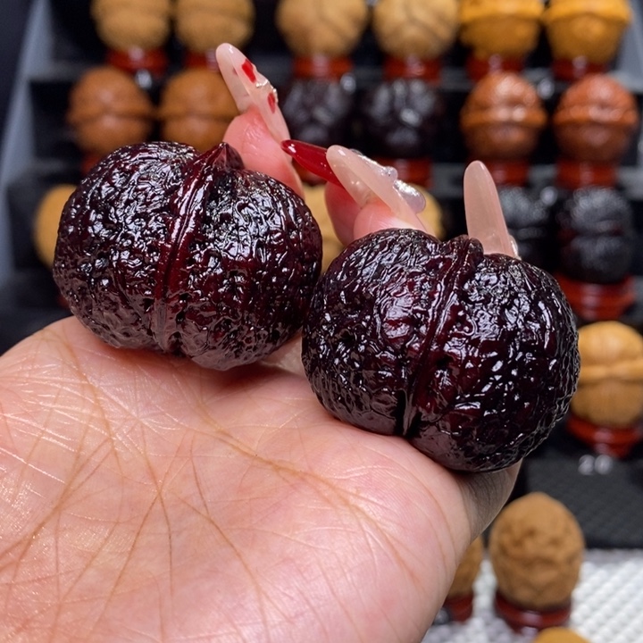 文玩核桃把件哈****行泰伦元宝6号