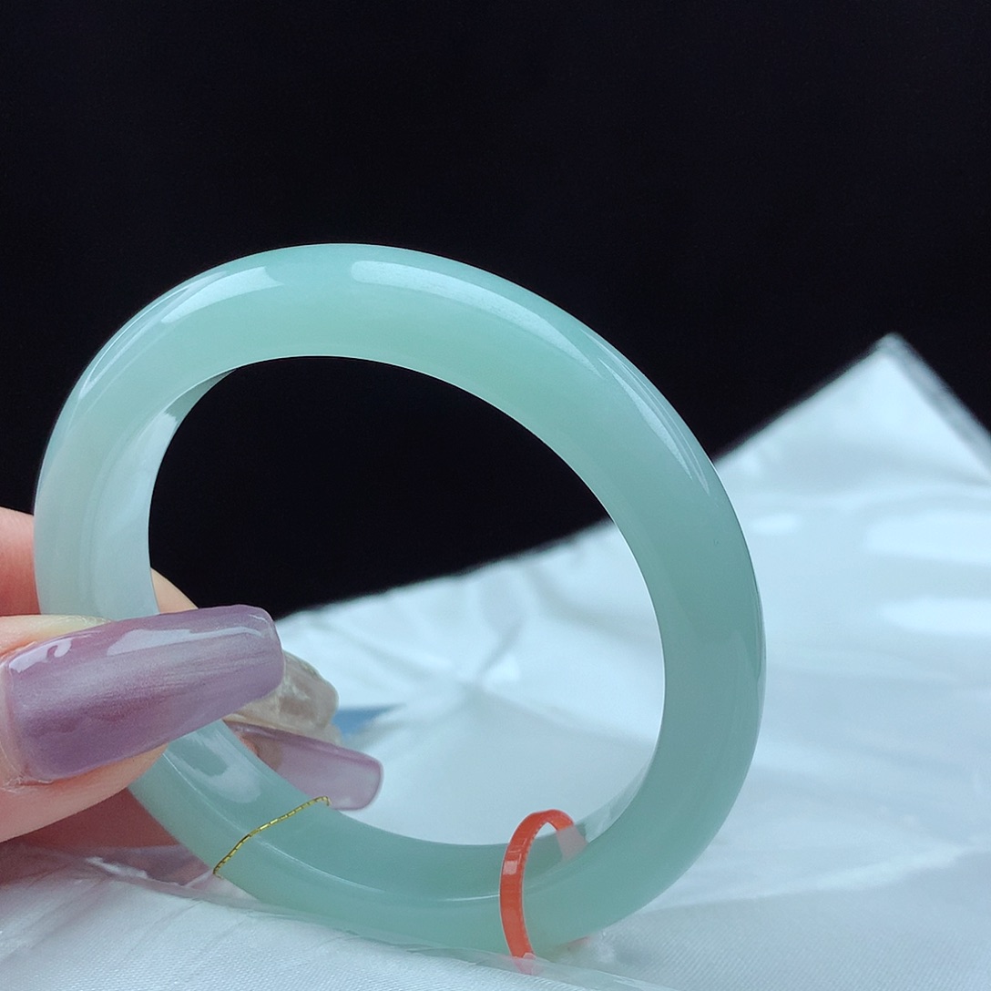 翡翠手镯未镶嵌嗯****?51贵妃2197