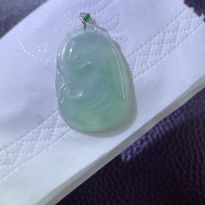 翡翠颈饰18K金镶嵌翡翠