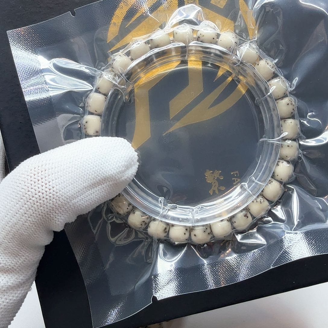 星月菩提吊坠2绿背河豚8