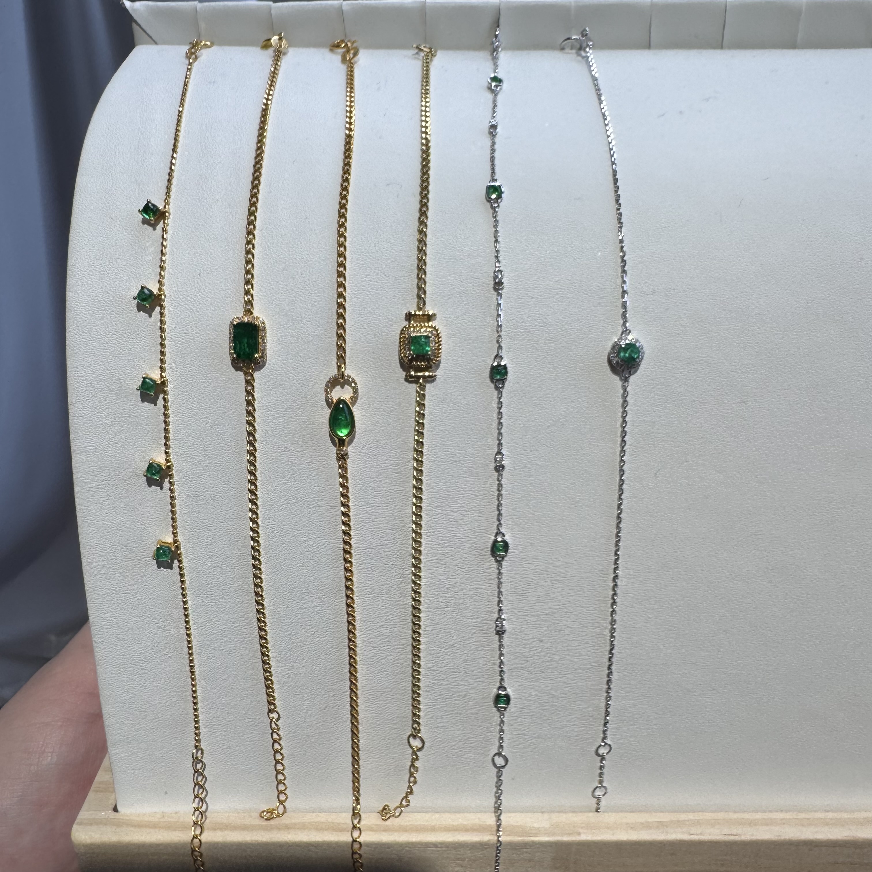 【一菲臻选】祖母绿手链-18K金-多样性发其一-L01|BZM3