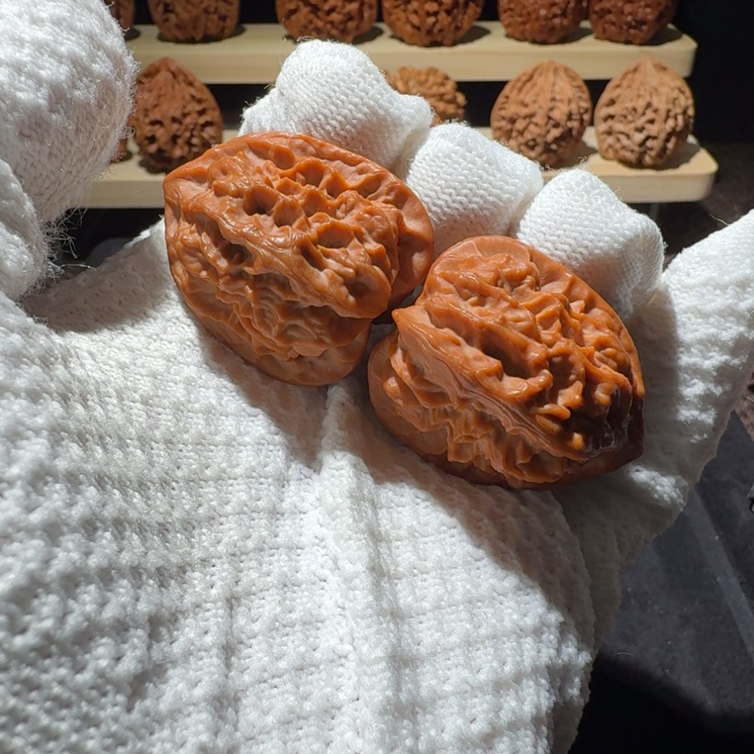 P***e吊坠文玩核桃30全品龙骨