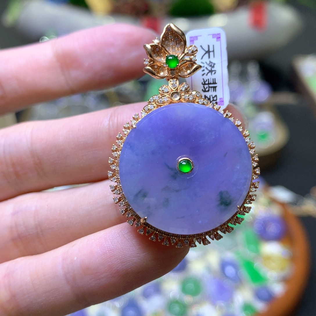 【闪购商品】翡翠颈饰18K金镶嵌翡翠吊坠项链