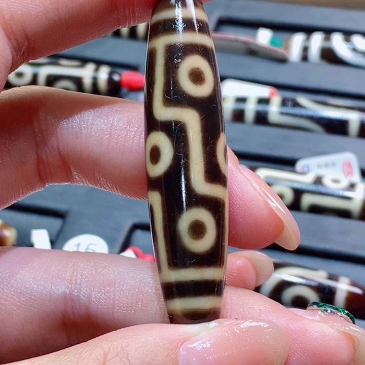 一***哥玛瑙/玉髓（覆膜）未镶嵌颈饰