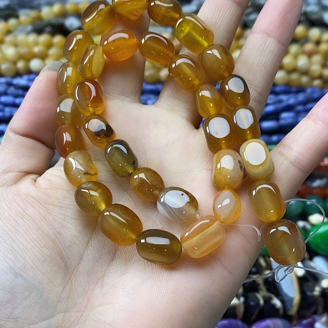 玛瑙/玉髓未镶嵌珠宝半成品卡八左右玛瑙随性一条