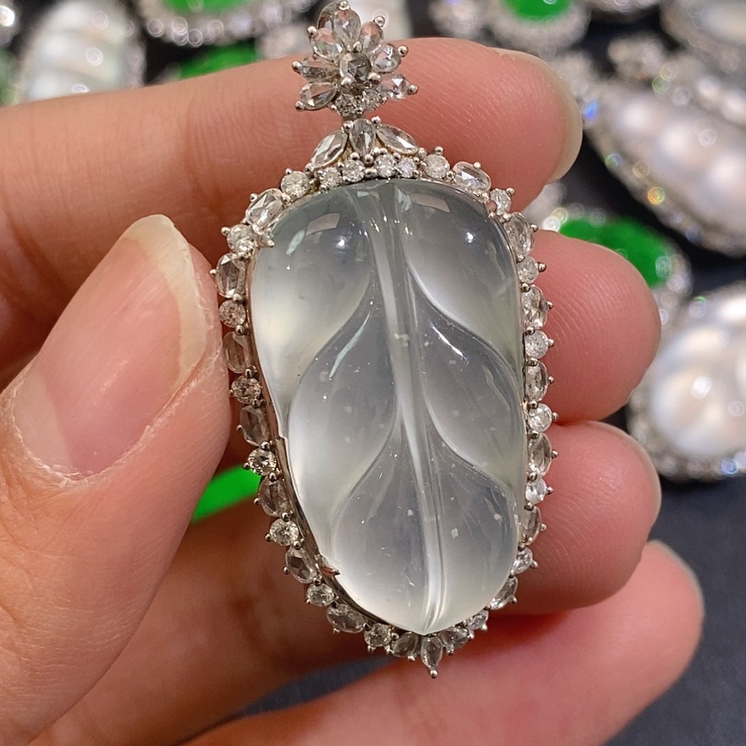 翡翠颈饰18K金镶嵌天然缅甸A货翡翠