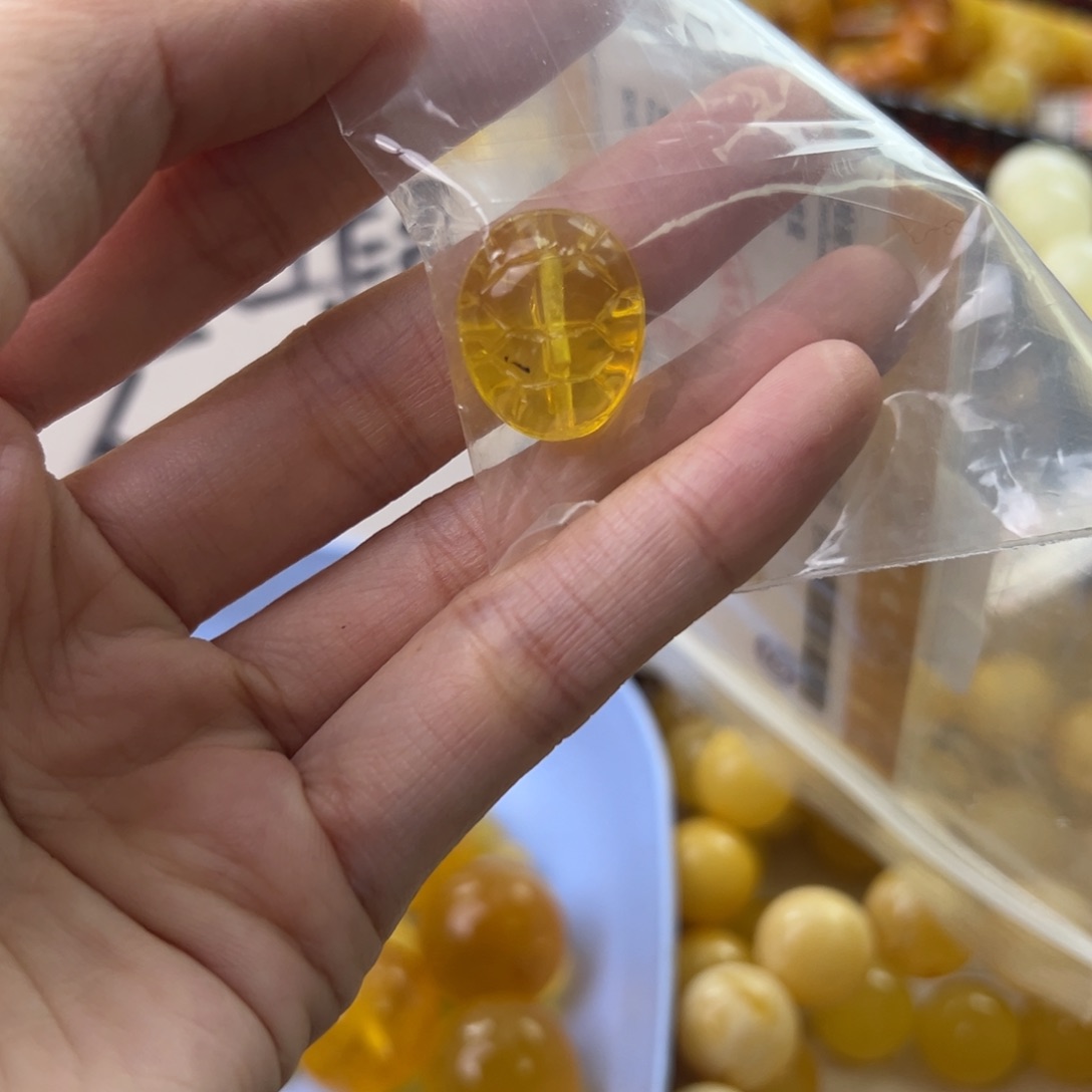 琥珀珠宝奇石未镶嵌