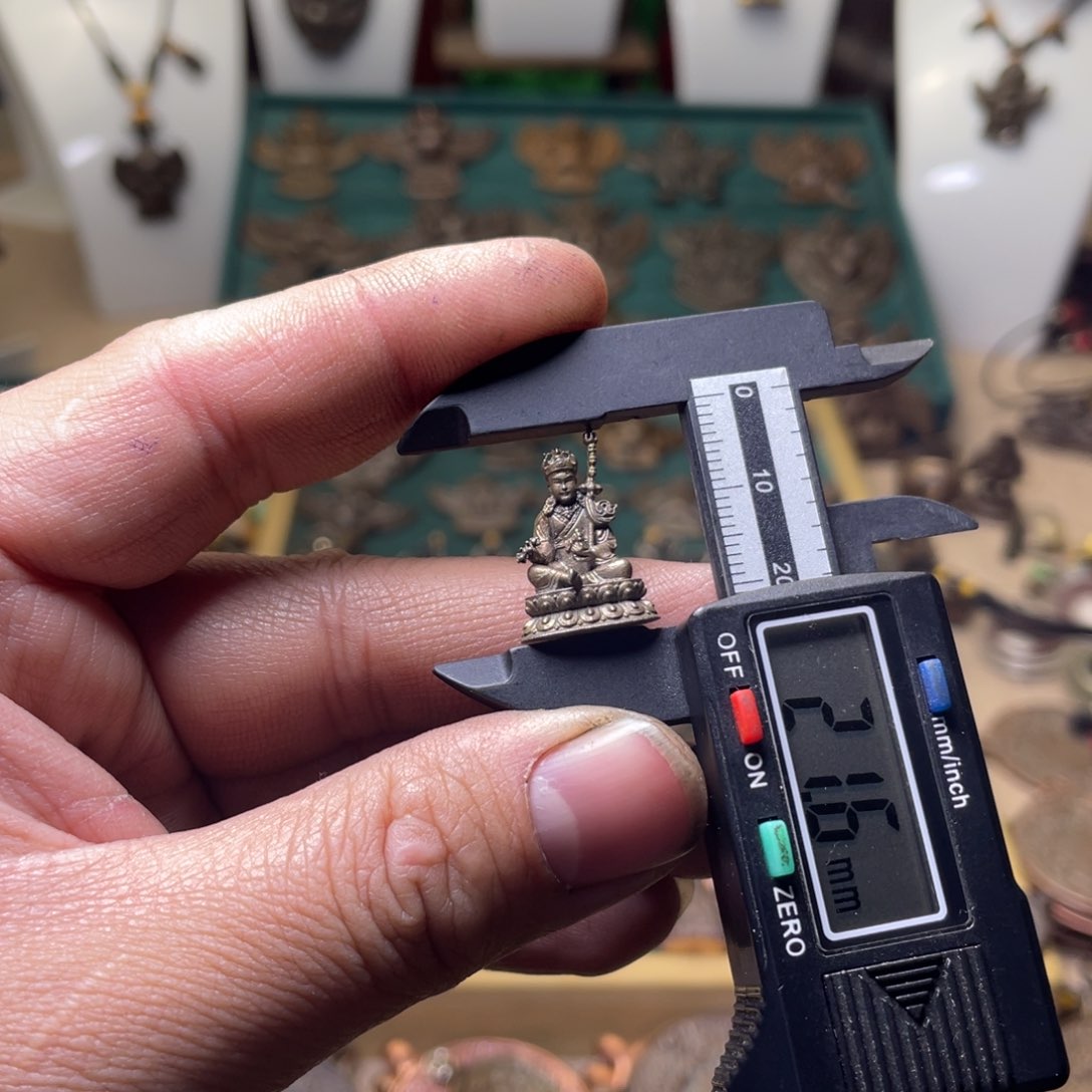 藏传莲花生大师摆件福利