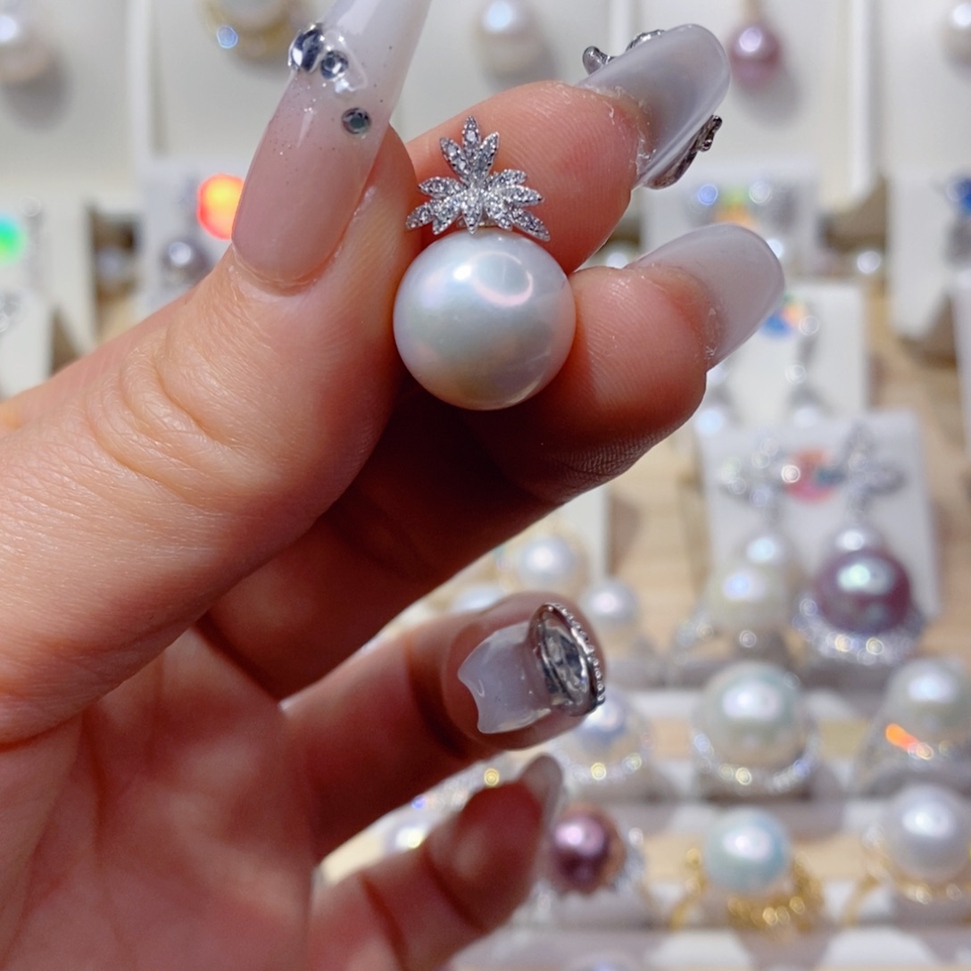 淡水珍珠吊坠(赠链)银S925镶嵌