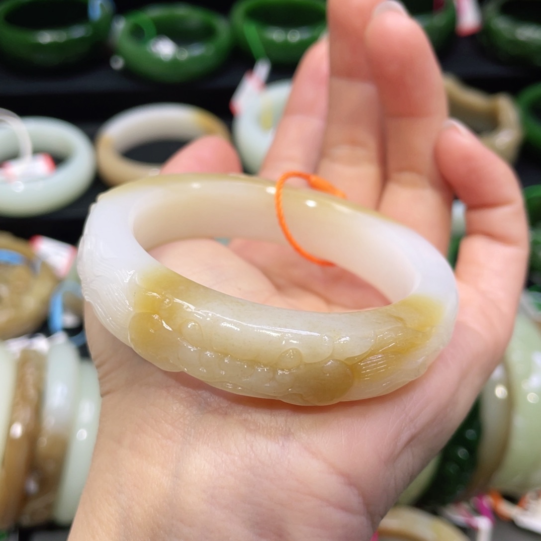 未镶嵌手镯和田玉38