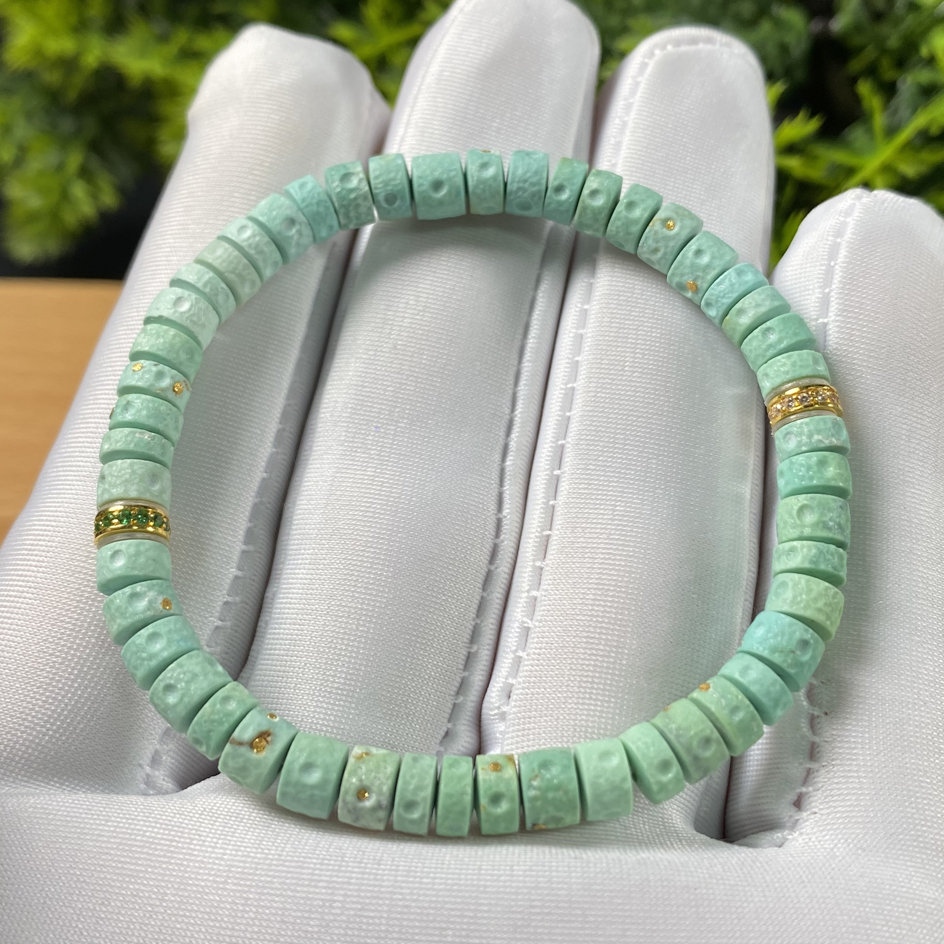 原矿绿松石菜籽黄星球直切手串 直径5.5mm左右，重8.26g，圈围15cm