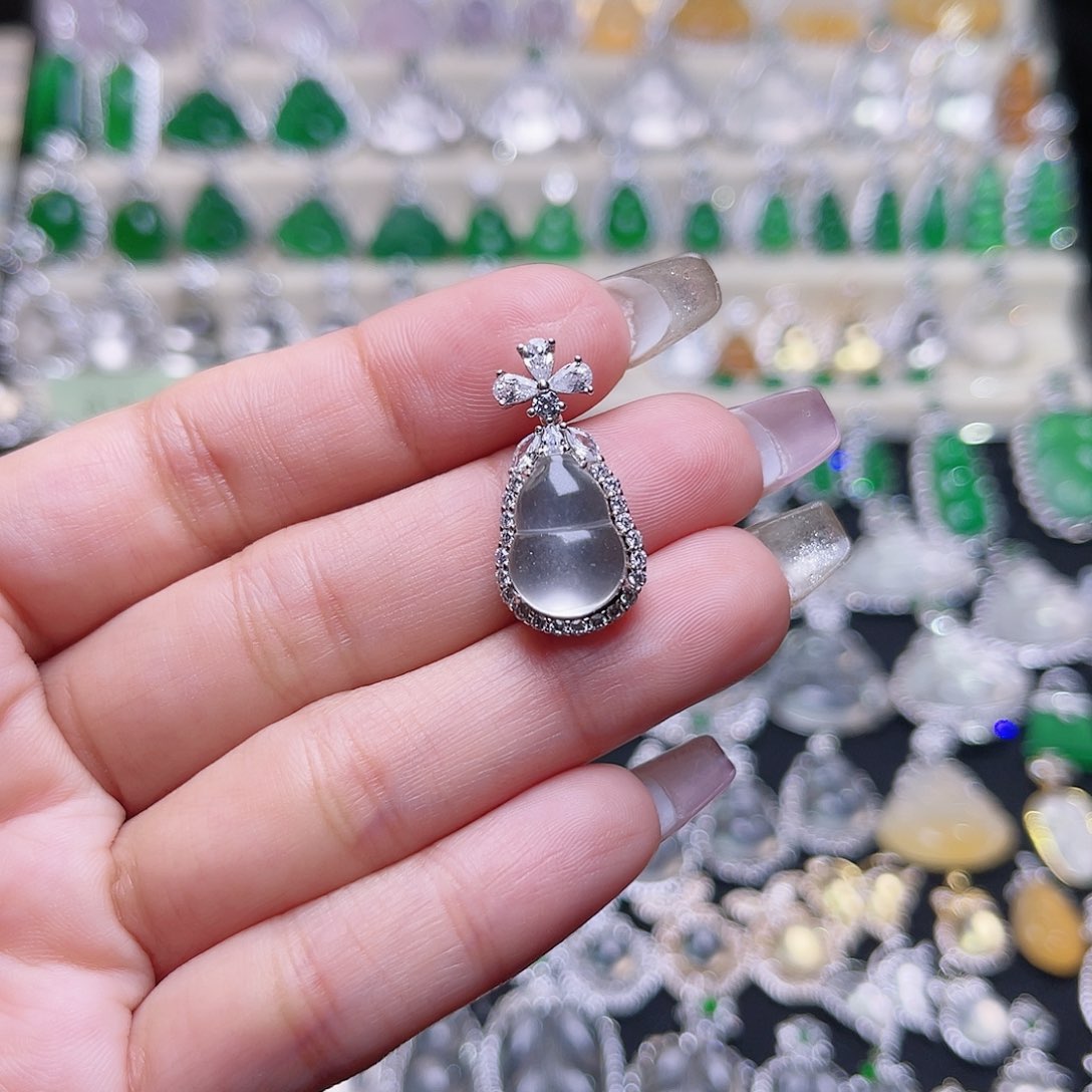 石英质玉颈饰银S925镶嵌