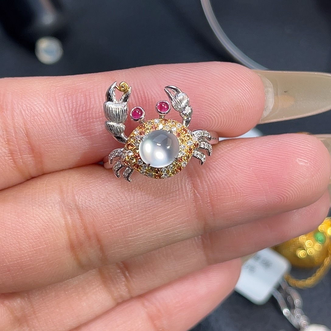 翡翠18K金镶嵌戒指螃蟹