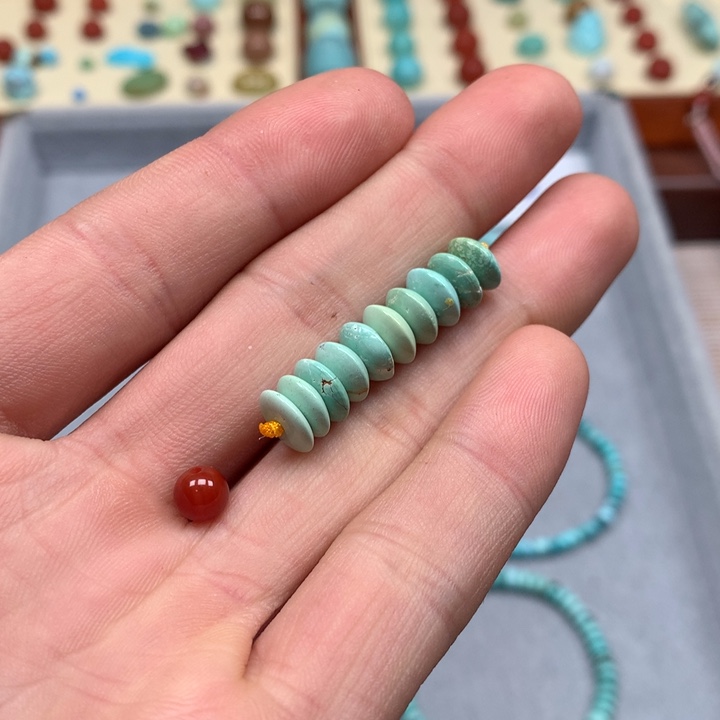 南红玛瑙配饰未镶嵌