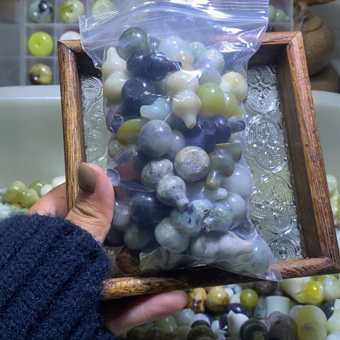 合金蛇纹石玉颈饰117