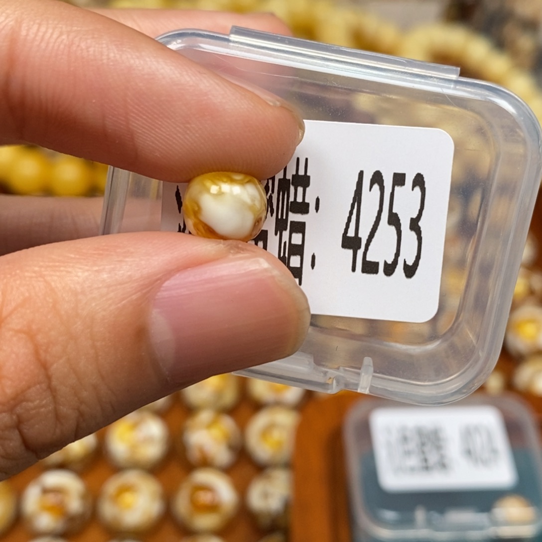 蜜蜡未镶嵌珠宝奇石4253