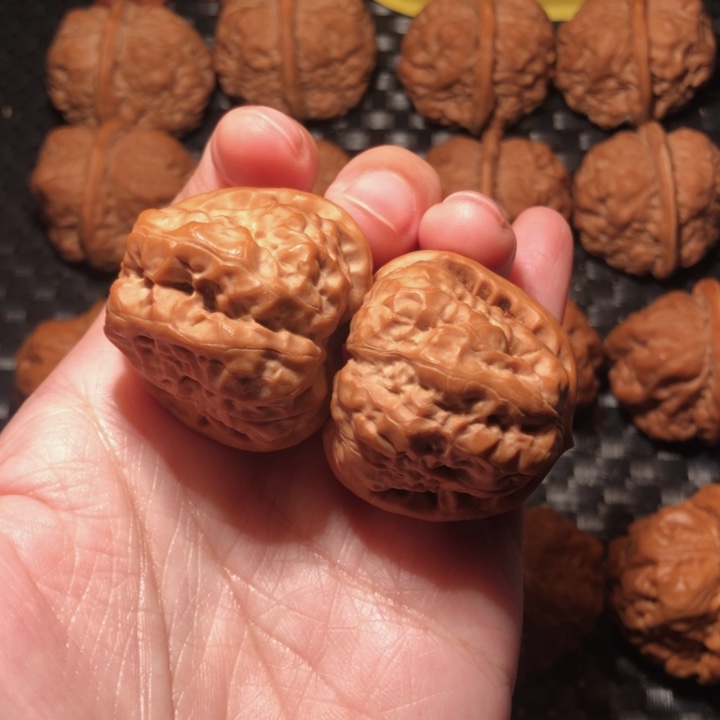 文玩核桃把件四开36