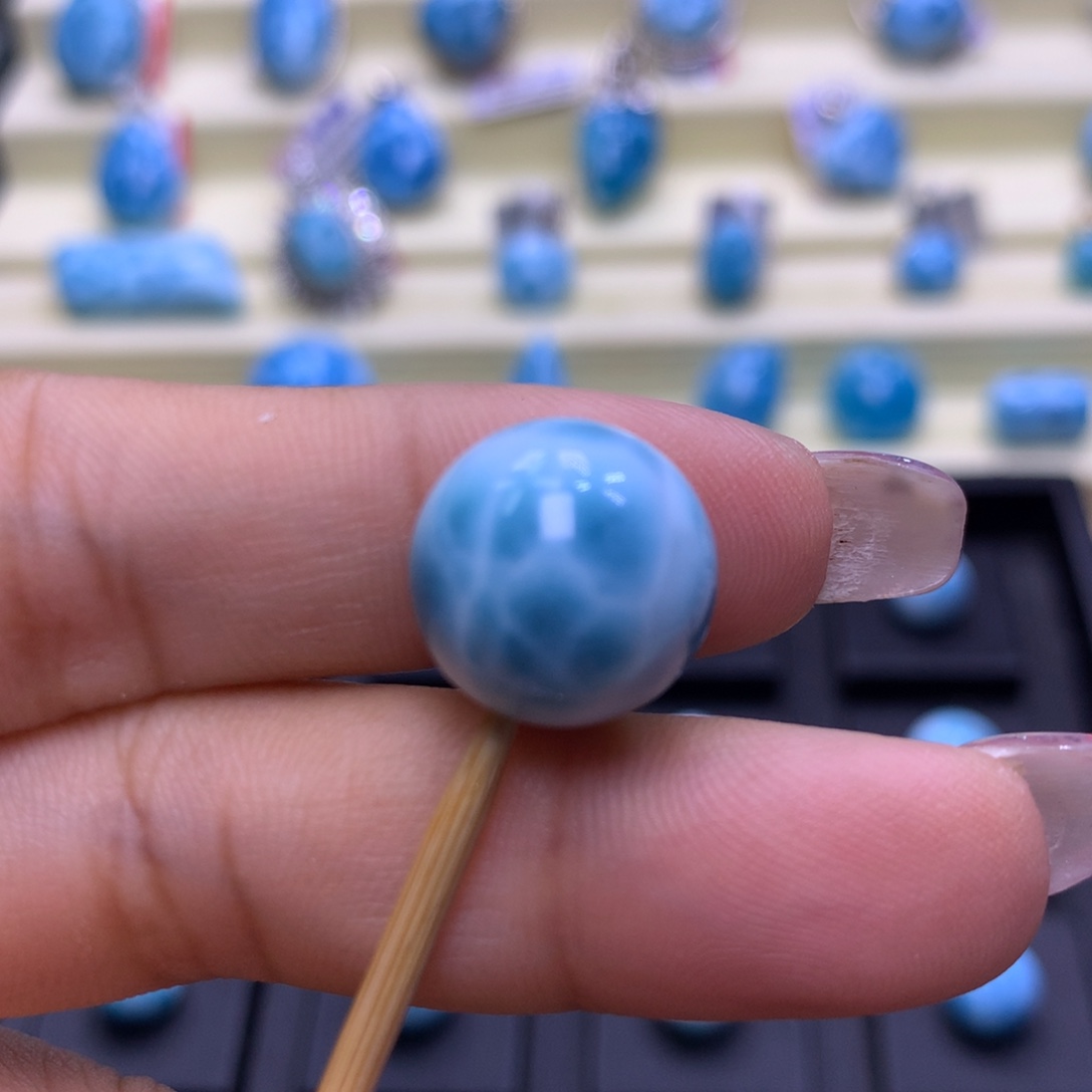 未镶嵌针钠钙石（海纹石）珠宝奇石
