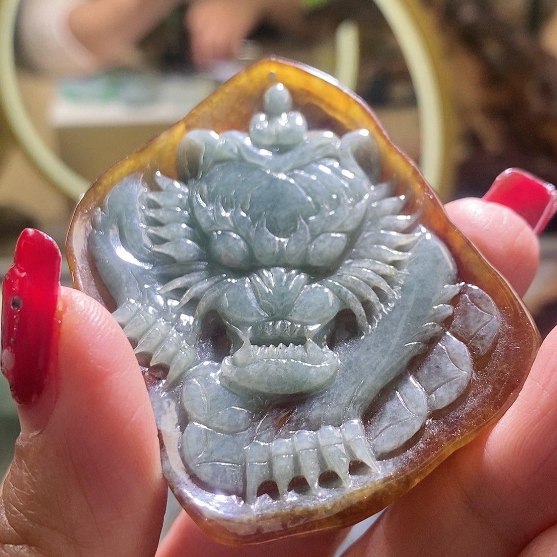 【闪购商品】翡翠颈饰未镶嵌虎