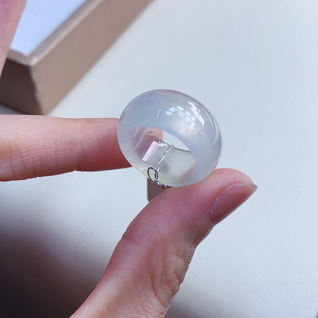 翡翠戒指未镶嵌10-11号