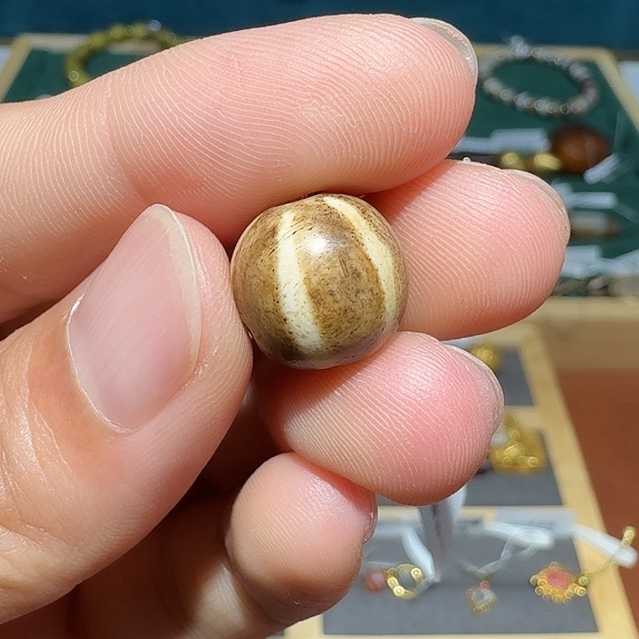 吊坠(不含链)琉璃12.6*12.4mm