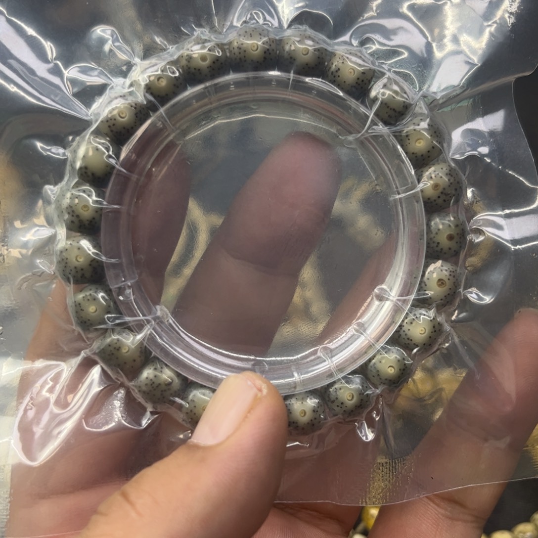 只***泉星月菩提手串10✖️9针脚星 石玉料 润透 单圈