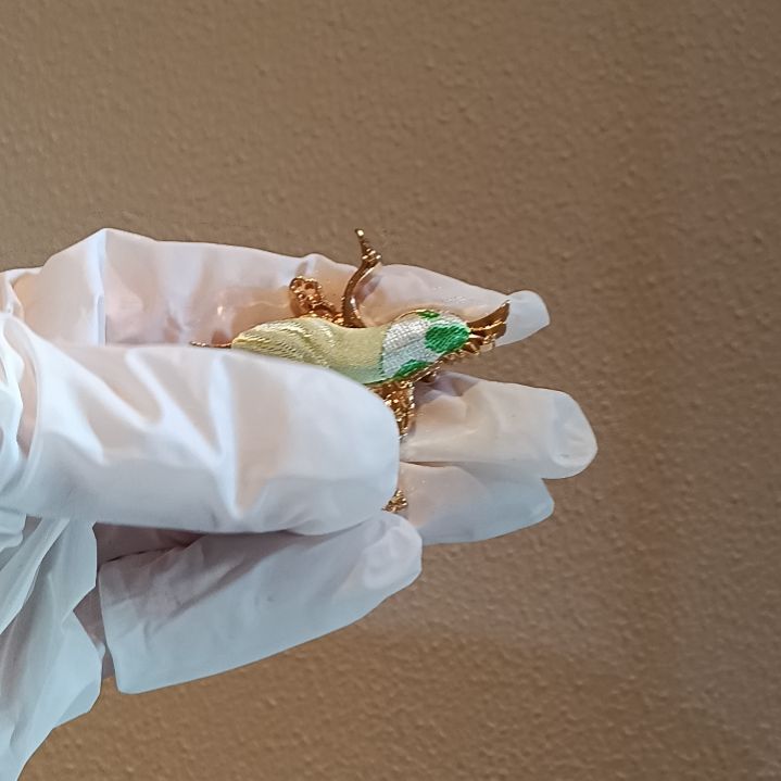 织绣和平小屋助力非遗蜀锦 仙鹤绿色