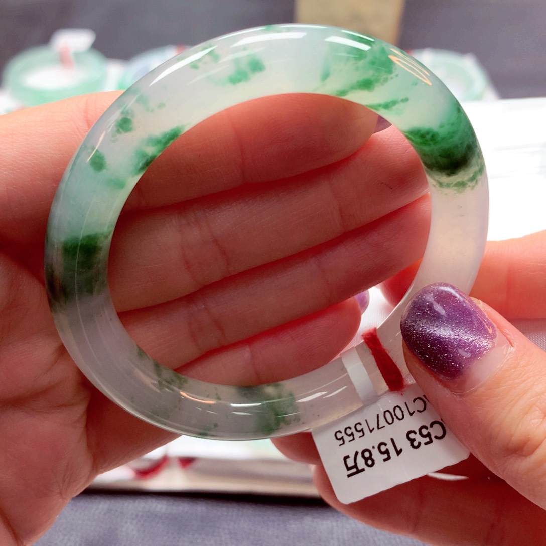 翡翠手镯（圆镯）未镶嵌26号85