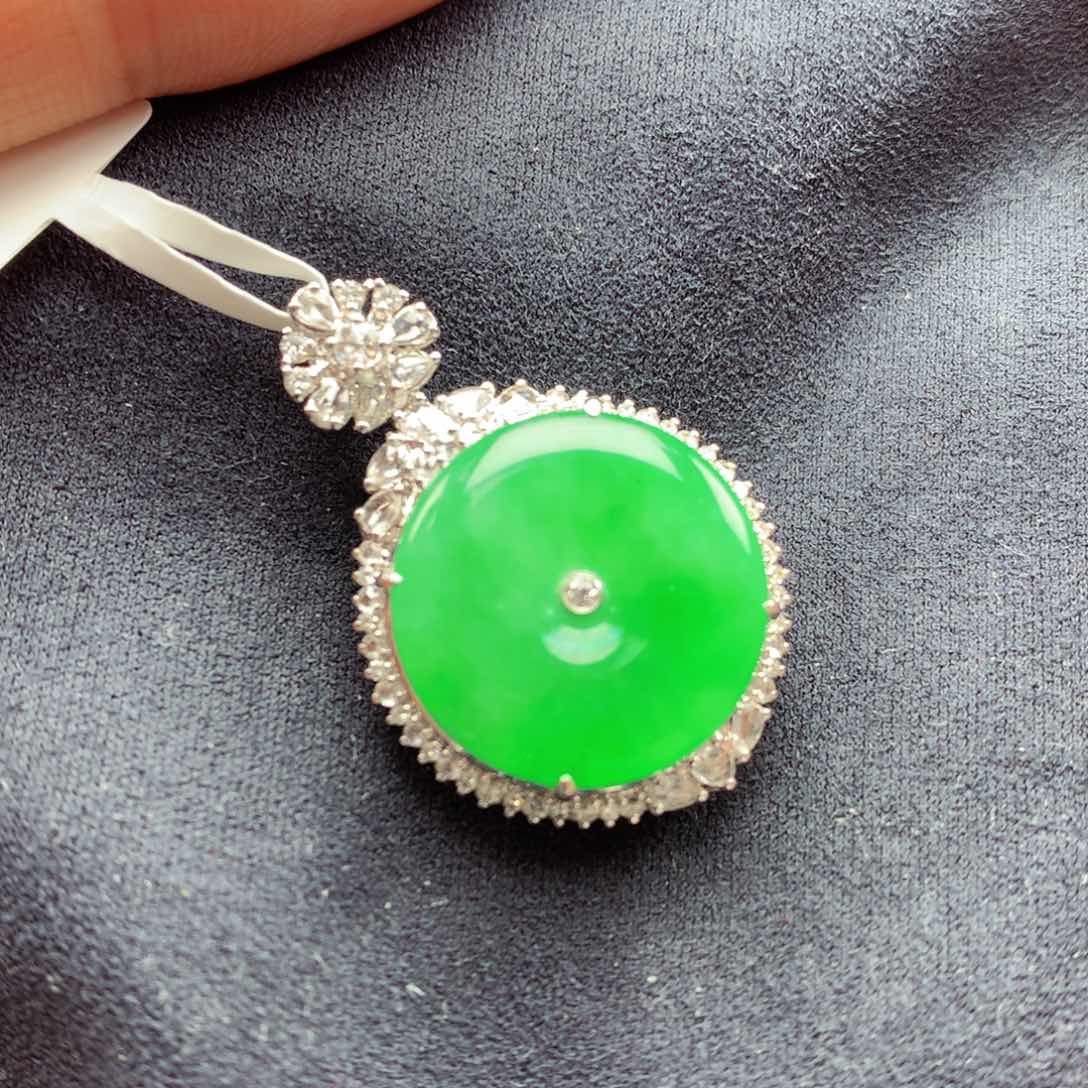 翡翠18K金镶嵌颈饰咸***、上新