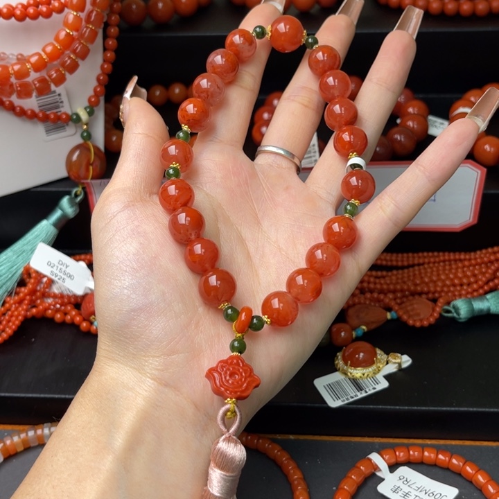 南红玛瑙银S925镶嵌南红玛瑙樱桃红手持10-11mm