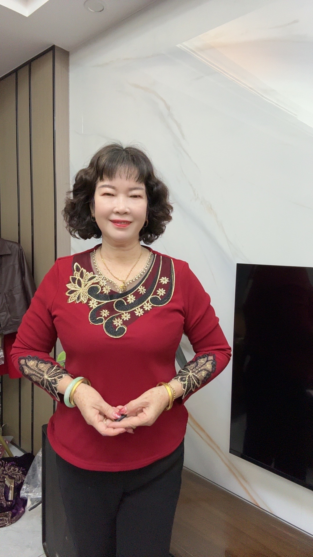 冬季时尚加绒上衣