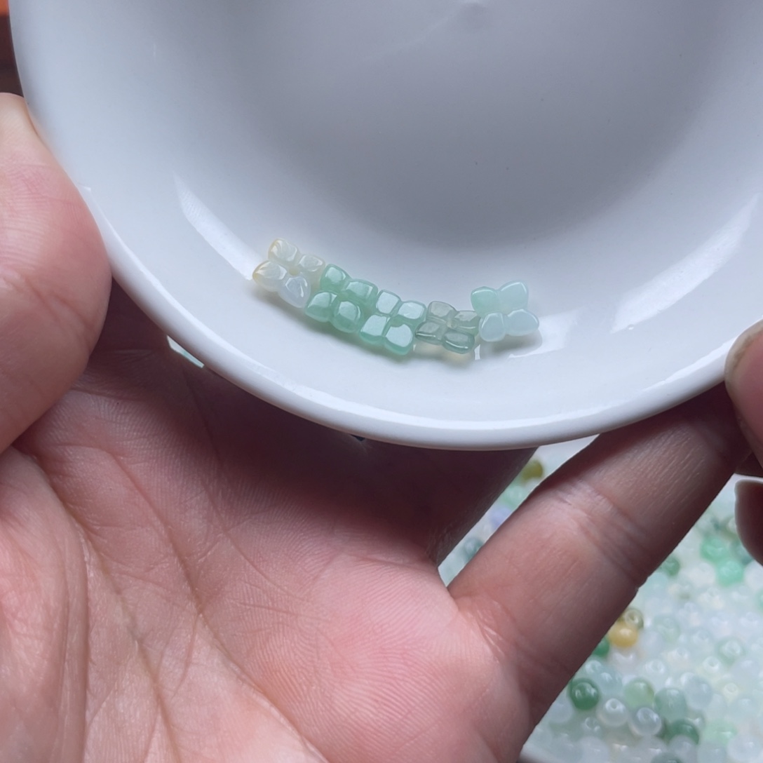 翡翠散珠翡翠四叶花5颗