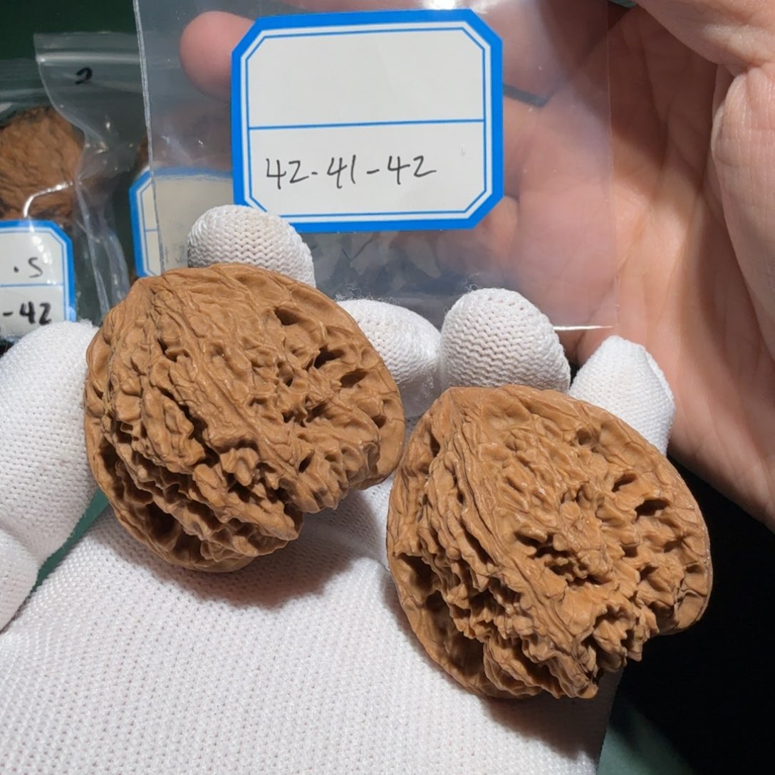 文玩核桃吊坠南疆手剥12