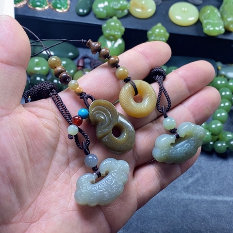 未镶嵌手链和田玉（糖玉）