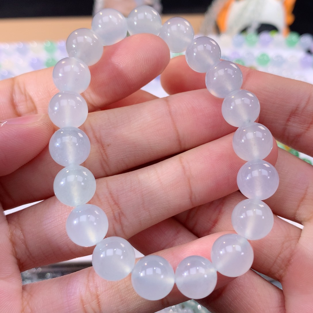 翡翠手链未镶嵌翡翠