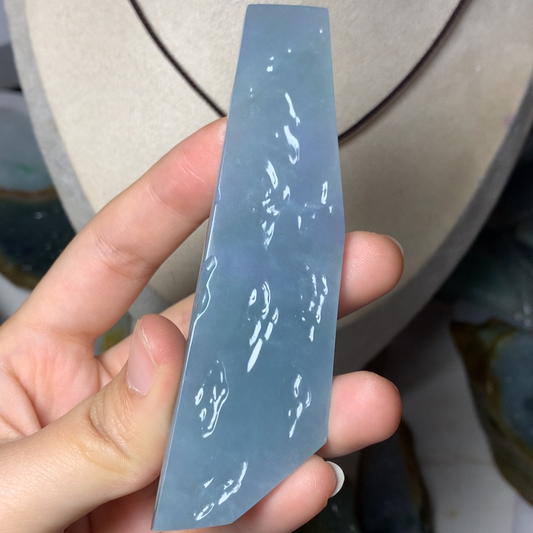 翡翠颈饰未镶嵌吊坠