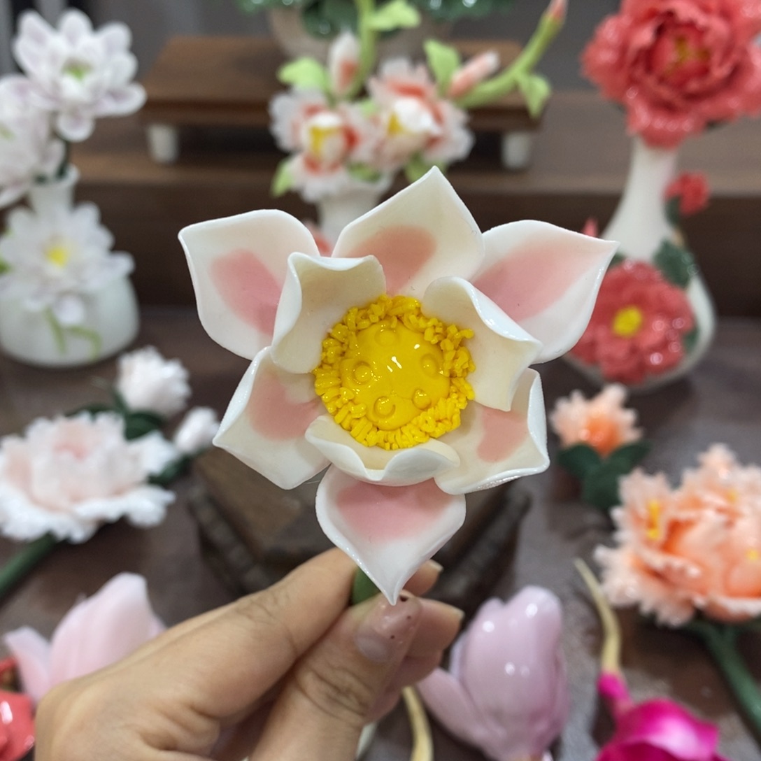 摆件陶瓷手工花摆件