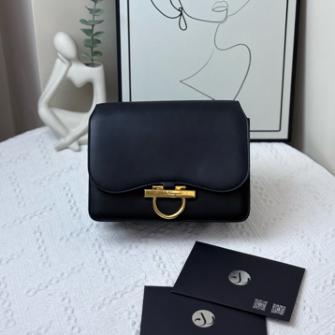 95新 FERRAGAMO/菲拉格慕 joanne系列 单肩包/JW5787