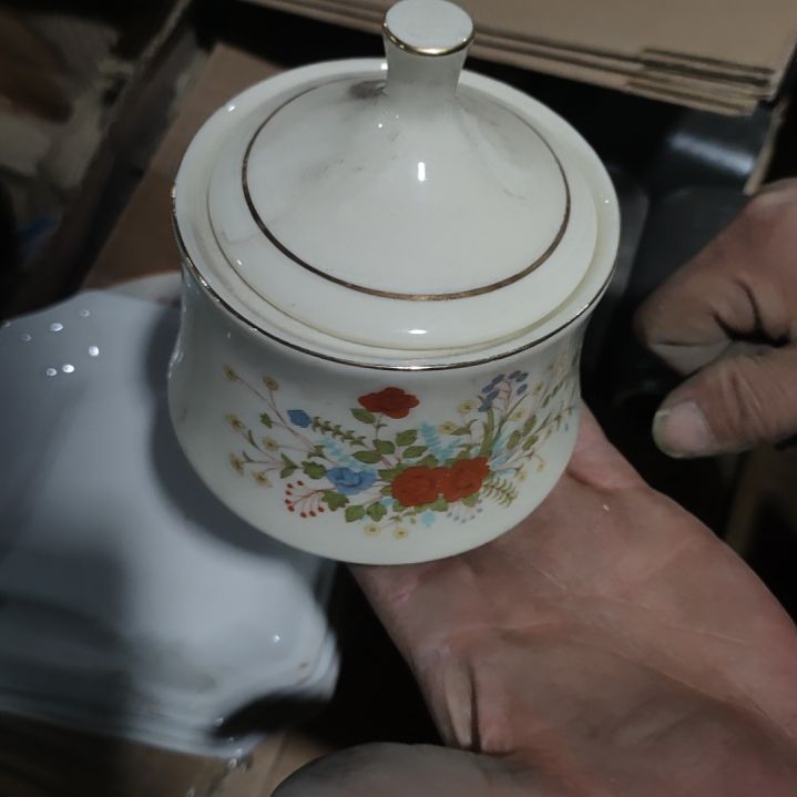 摆件老*哥陶瓷盘子碗啥都有