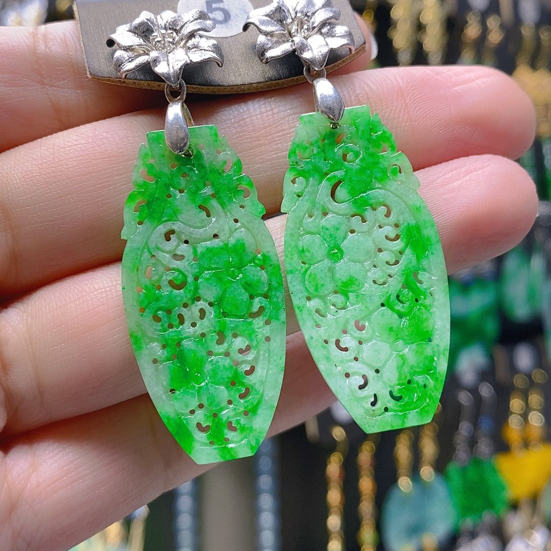 未镶嵌翡翠耳饰翡翠