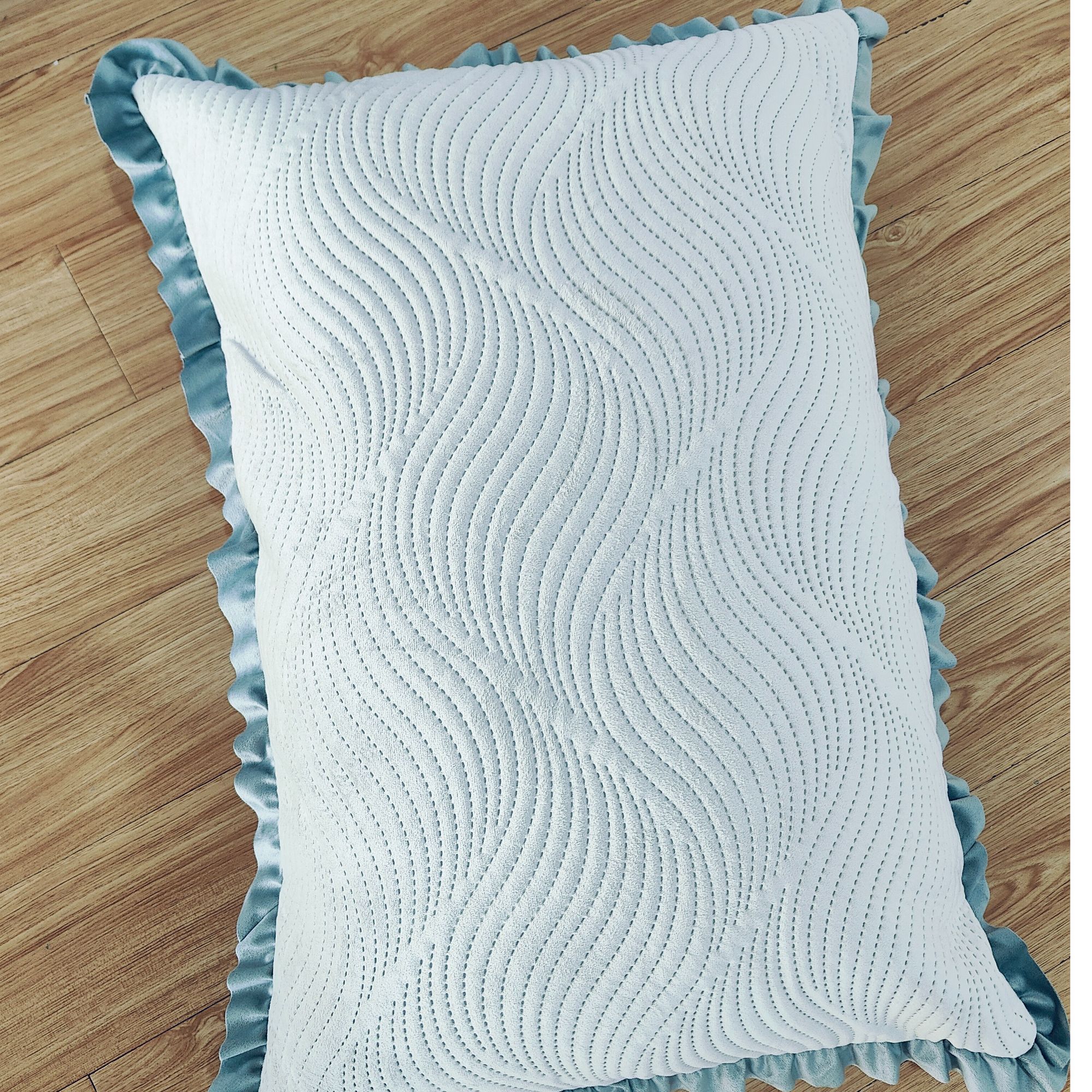 高品质六层加厚蓝色花边款波浪纹绗缝枕套尺寸约50*70左右发一对