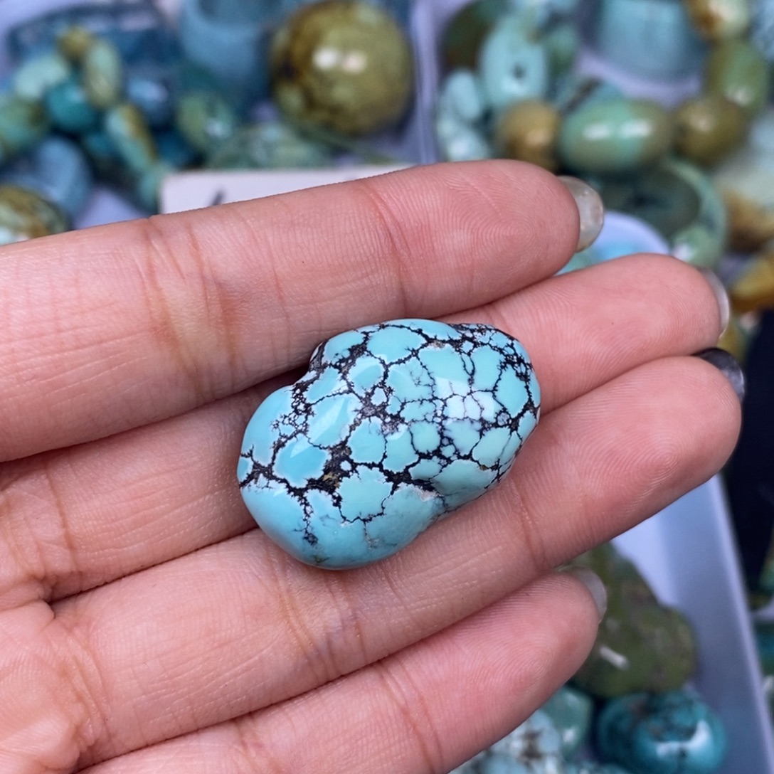 绿松石未镶嵌挂件