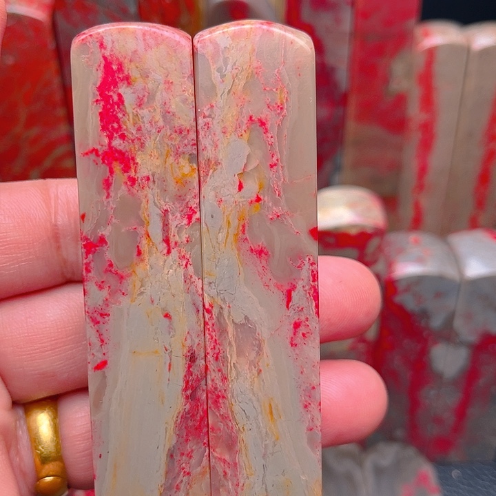 t***r昌化鸡血石昌化鸡血石质地优良