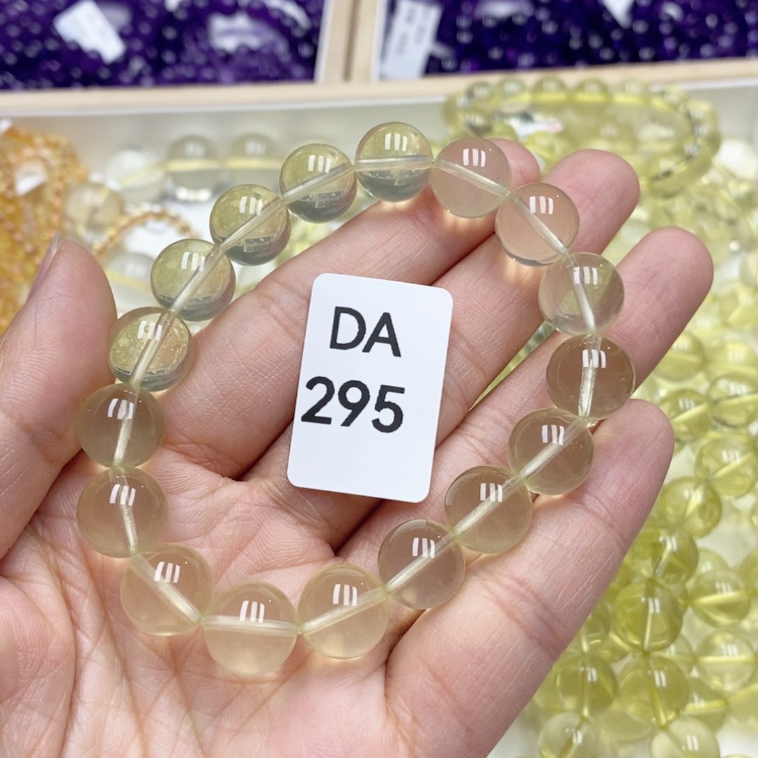 水晶多样性发一未镶嵌?