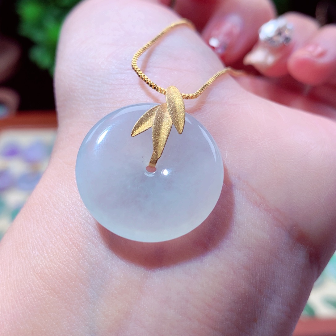 翡翠吊坠(不含链)18K金镶嵌