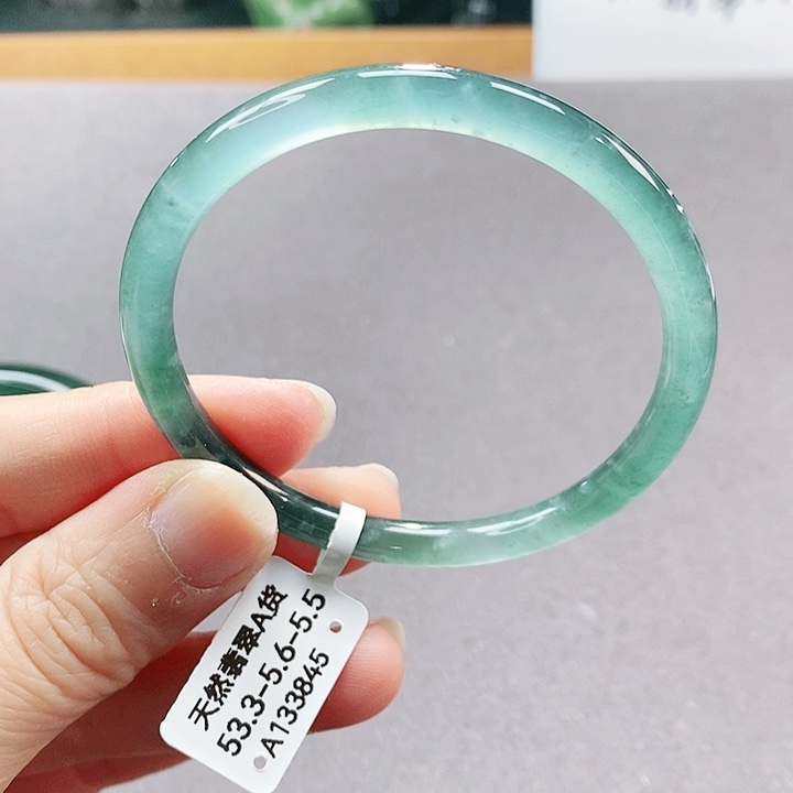 【闪购商品】翡翠手镯（圆镯）未镶嵌