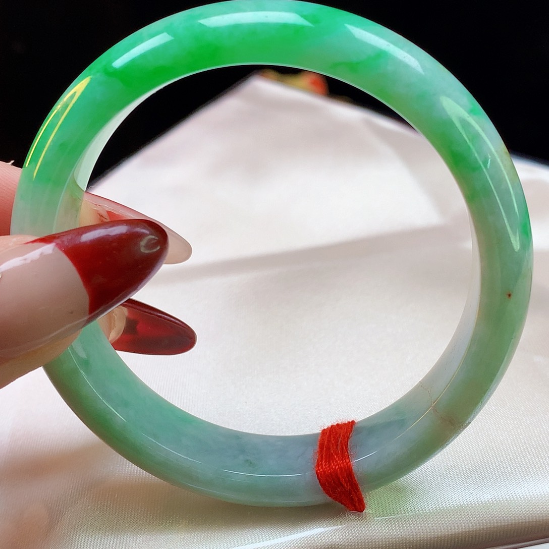 翡翠手镯未镶嵌天然翡翠8311