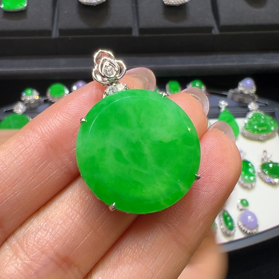 翡翠颈饰18K金镶嵌收到货48小时鉴赏期